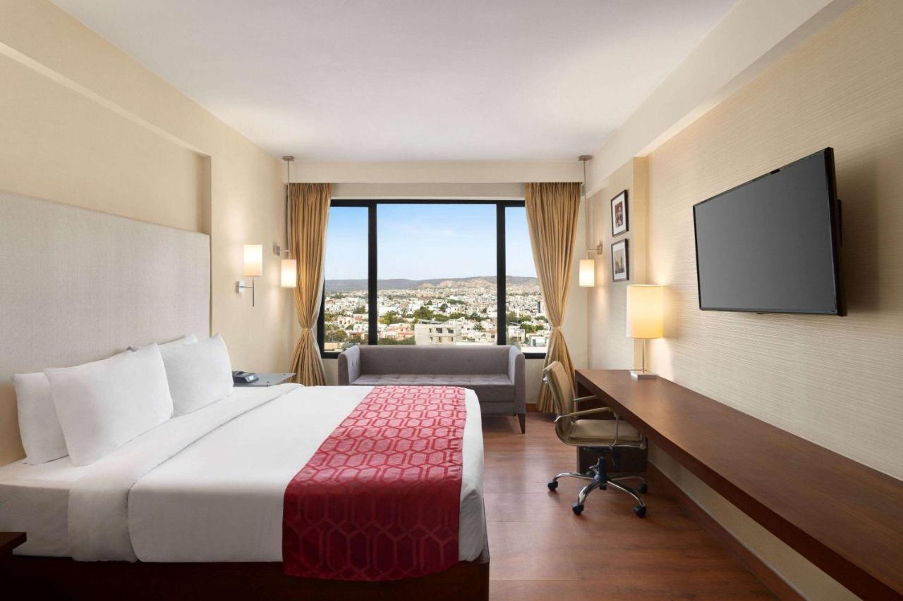 Ramada By Wyndham Jaipur North Hotel ภายนอก รูปภาพ