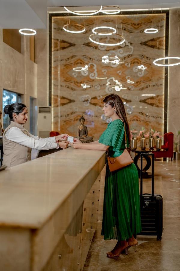Ramada By Wyndham Jaipur North Hotel ภายนอก รูปภาพ